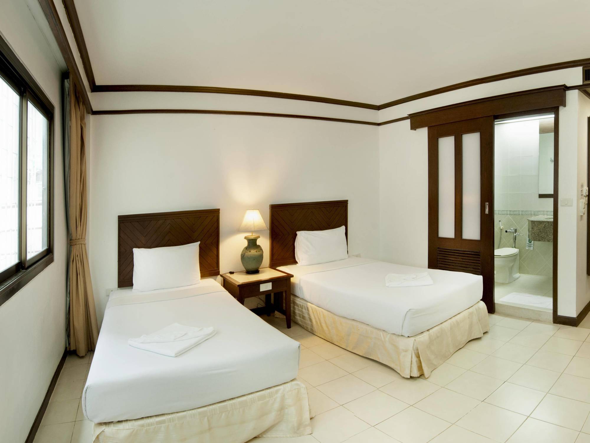 Rattana Mansion Hotel Phuket Exterior foto